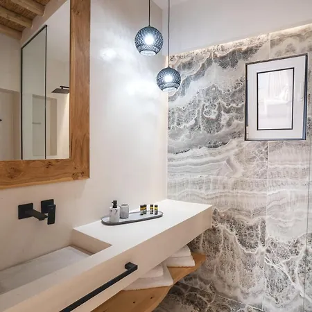 Sfakia Seaside Luxury Suites Khora Sfakion Exterior photo