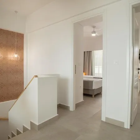 Sfakia Seaside Luxury Suites Khora Sfakion Exterior photo